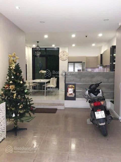 BÁN GẤP NHÀ Q7 Ô TÔ ĐỖ CỬA VỊ TRÍ SIÊU ĐẸP GIÁ TỐT