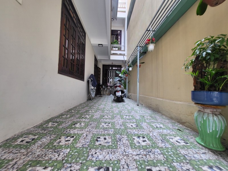 ► MT Hải Hồ 114m2, Ngang 7.5m, 3 tầng đúc, 5PN, sân Ô tô, đường luồn thoáng, 11.x tỷ