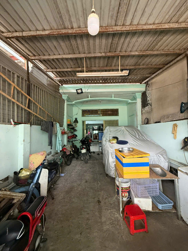 NHÀ ĐẸP – GIÁ TỐT –CẦN BÁN GẤP NHÀ TẠI Huỳnh Thị Hai, Tân Chánh Hiệp, Q.12, HCM