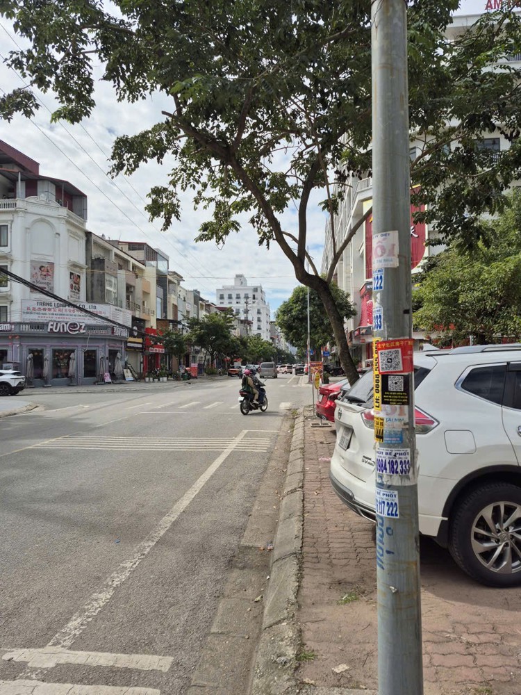 NHÀ ĐẸP – GIÁ TỐT  – CHÍNH CHỦ CẦN BÁN TẠI mặt đường Nguyễn Cao – đối diện chung cư Thanh Bình