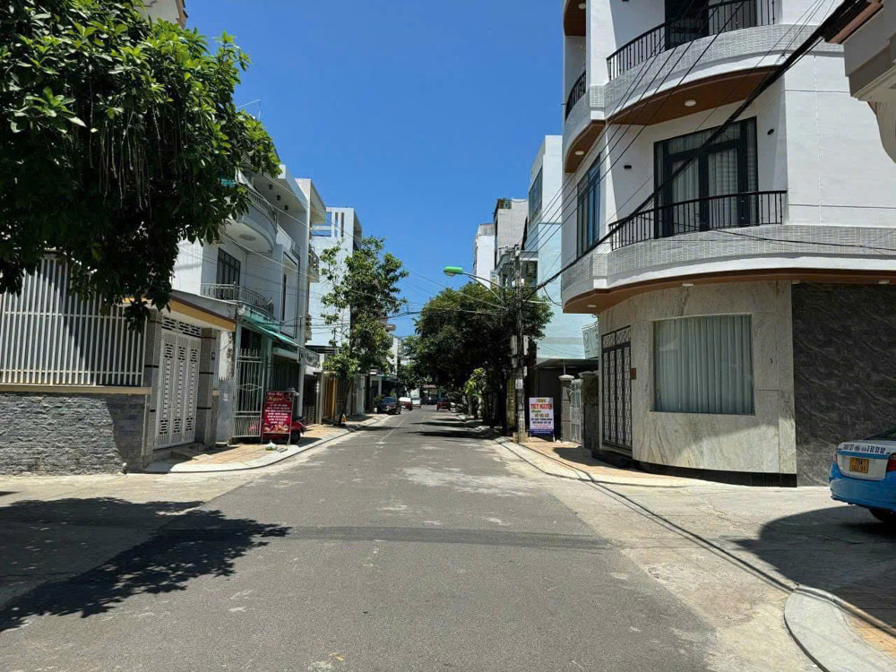 Bán nhanh nhà Mặt Tiền Phan Vinh cách biển chỉ 500m đối lưng bách hóa xanh , sát bên chợ bình tân