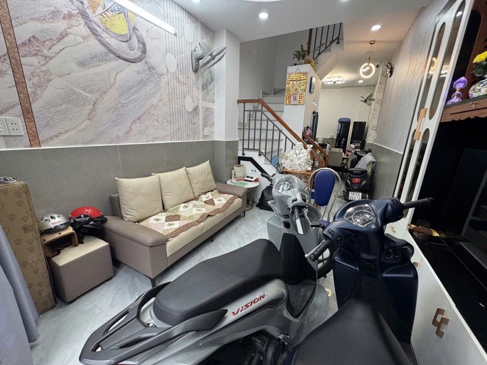 L1656 ⭐️ sát LOTTE Mart Gò Vấp, SHR, Vuông, 3 tầng, 3x11m, 4.x tỷ