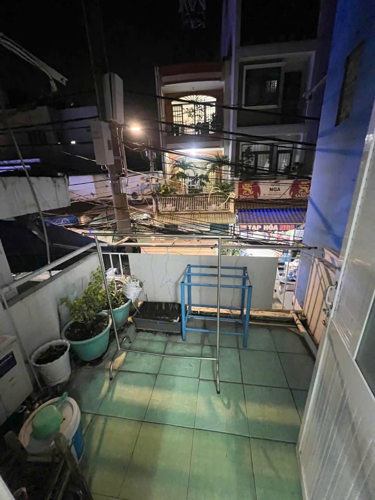 Nhà 1 lầu MT nhựa 8m oto qua lại thoải mái Dương Bá Trạc P.Chánh Hưng P1Q8