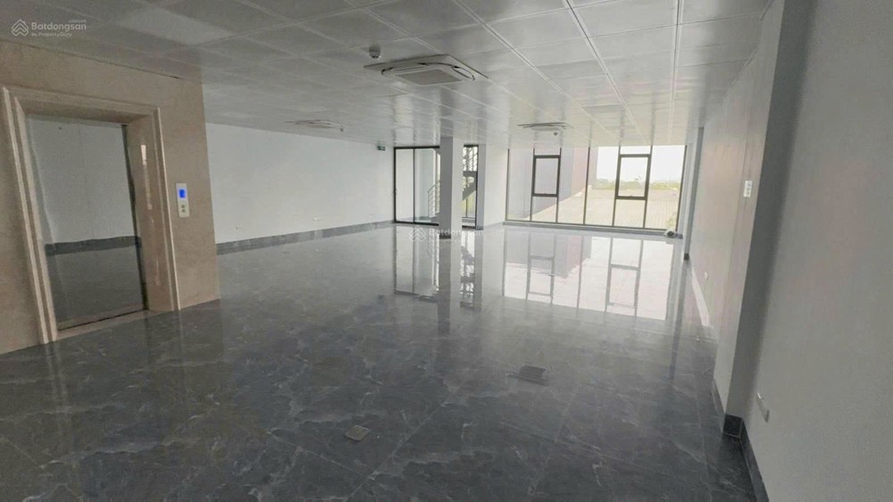 Chính chủ cho thuê tòa nhà làm văn phòng 4 tầng 15tr/thg/sàn/ 130m2 - xã Tứ Hiệp,Thanh Trì, Hà Nội