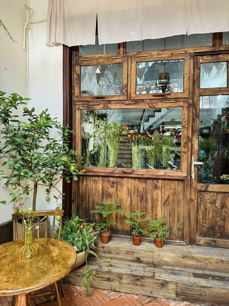 CHÍNH CHỦ SANG NHƯỢNG TIỆM HOA - CÓ THỂ KẾT HỢP LÀM QUÁN CAFE TRUNG TÂM BA ĐÌNH, HÀ NỘI