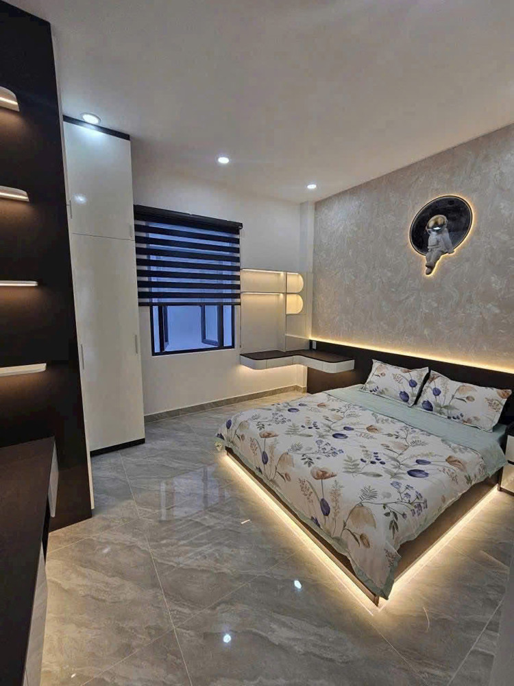 NHÀ (4x16) MẶT TIỀN HẺM 8M – LÂM THỊ HỐ, TRUNG MỸ TÂY  NHÀ MỚI 1 TRỆT 3 LẦU – CHỈ 6.58 TỶ!