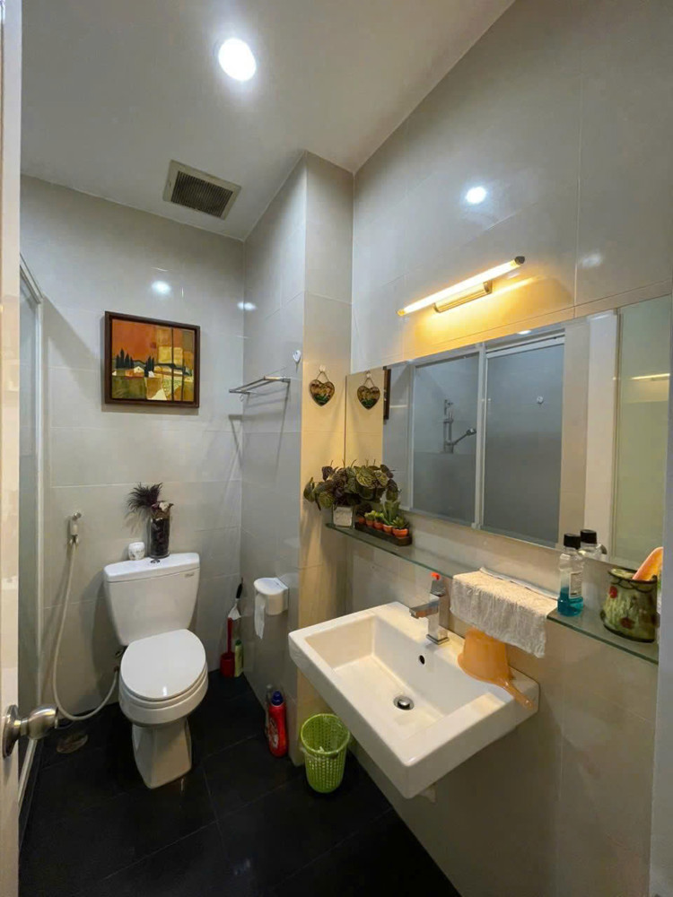 CẦN BÁN NHÀ CHÍNH CHỦ – HẺM XE HƠI QUA LẠI – PHƯỜNG 12, QUẬN 10, HỒ CHÍ MINH