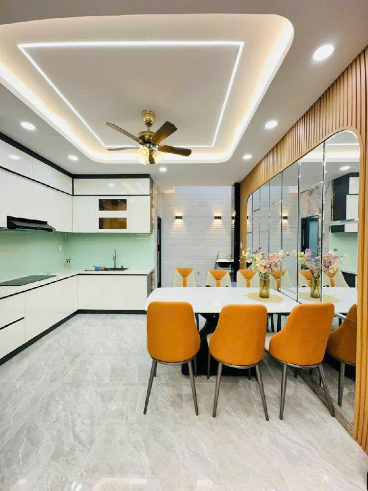 Nhà xinh Hà Huy Giáp, Q.12: DTS 231m2, 5 tầng, 5PN, sổ hồng trao tay, giá chỉ 6.9 tỷ - Cơ hội an cư