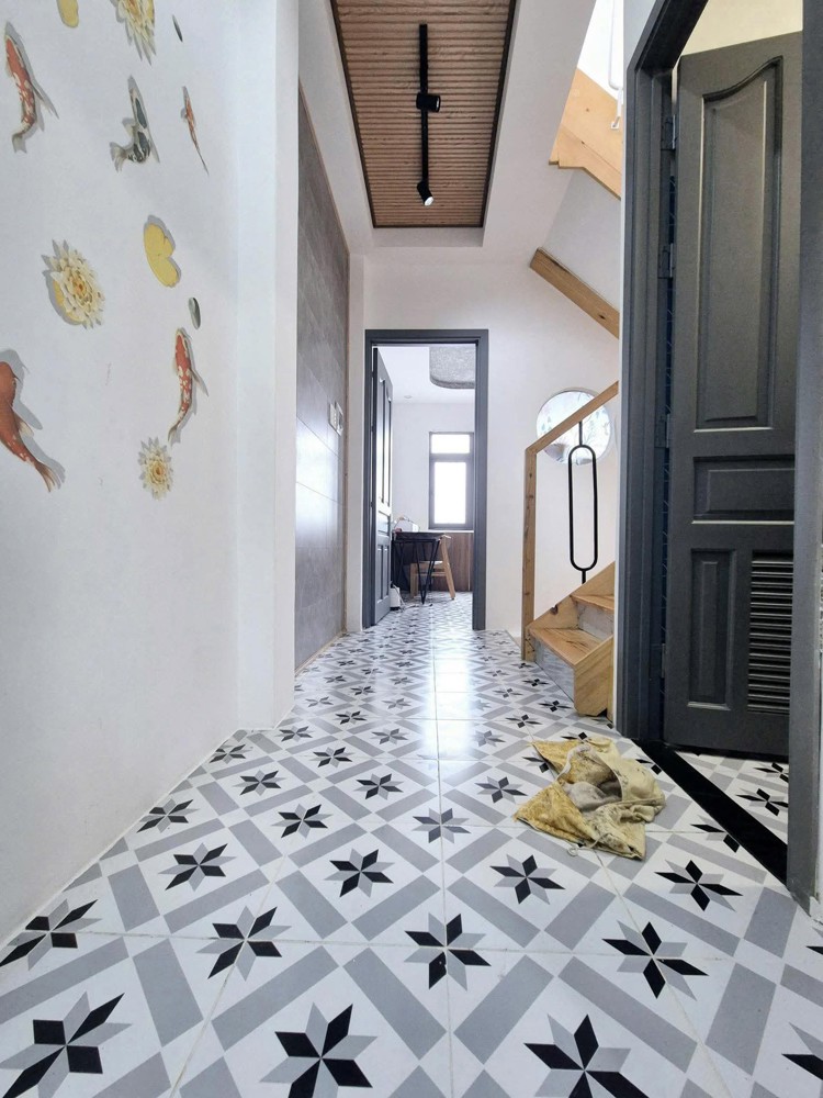 SIÊU PHẨM NHÀ 4 TẦNG SANG TRỌNG HXH GẦN CHỢ, BẾN XE BUÝT HIỆP THÀNH, QUẬN 12