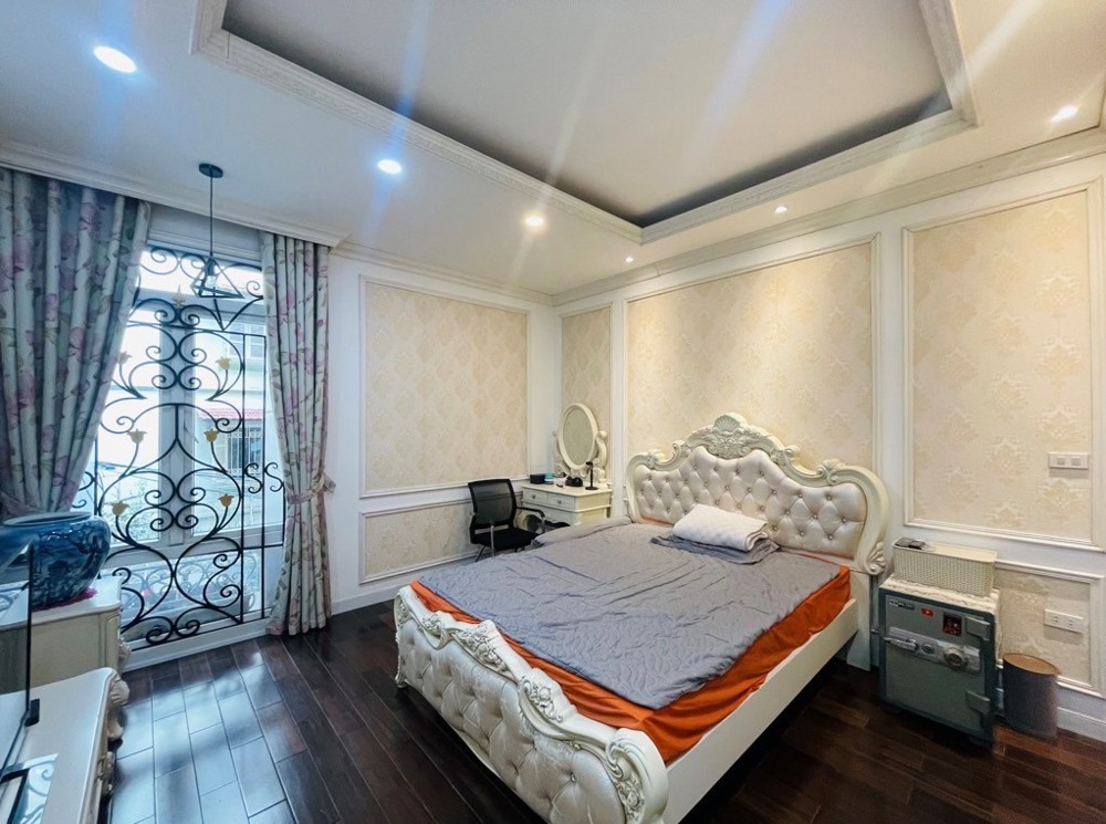 Bán nhà Thái Hà_ô tô đỗ cổng_nhà đẹp mê ly_giá tốt_65m2_giá chào 16,5 tỷ