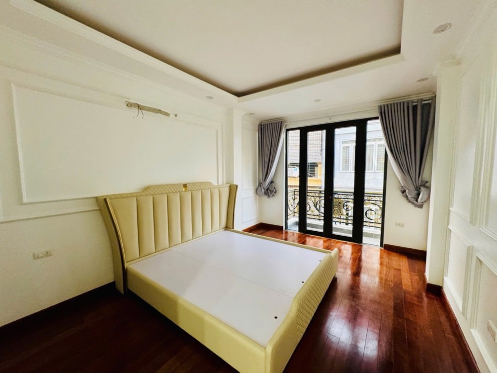 BÁN NHÀ HỒNG TIẾN LONG BIÊN,OTO,THANG MÁY,FULL NỘI THẤT,45M NHỈNH 10 TỶ