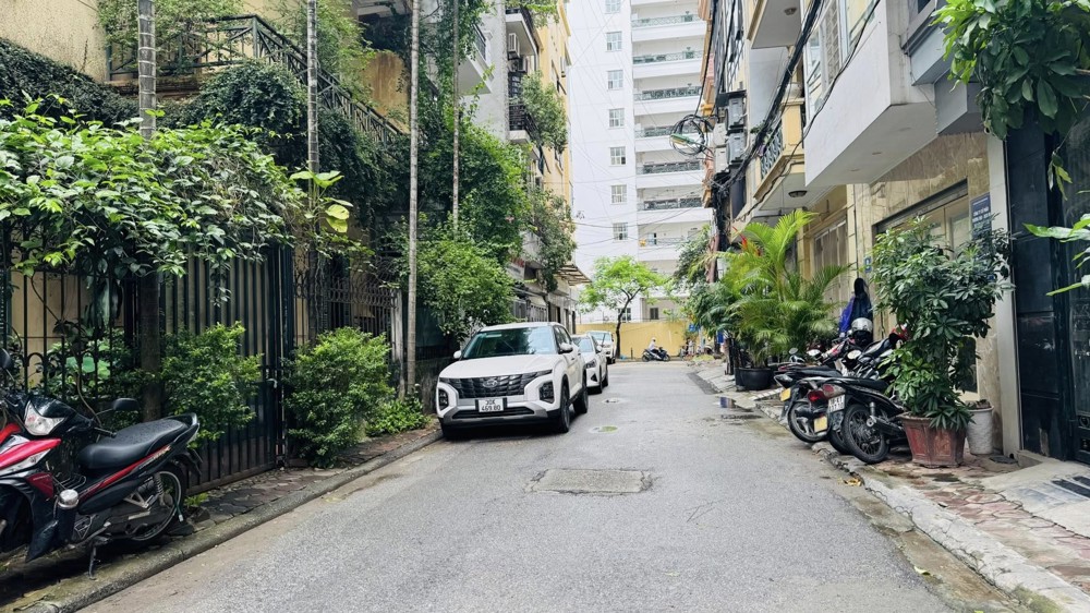 Biệt Thự Cầu Giấy, ô tô tránh, 133m, 4 tầng, mt 7,2m, 41 Tỷ