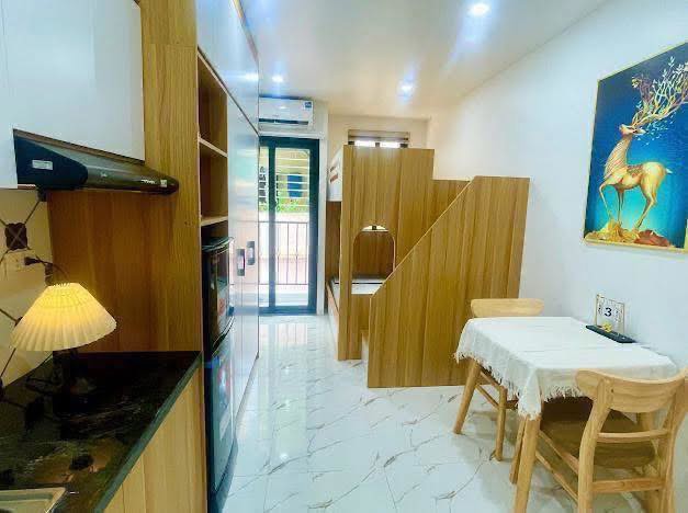 Bán tòa nhà phố Thành Thái, Dịch Vọng, Cầu Giấy DT160m, 8T thang máy, MT9m, dòng tiền 160tr/th