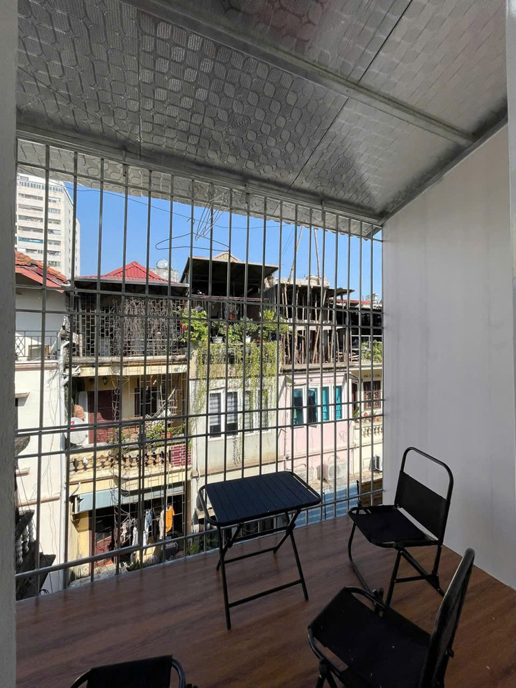 Bán tập thể SĐCC Lê Gia Định, tầng 4 lên tầng 5.  ngủ riêng, 2 vệ sinh 40m², 1.9 tỷ