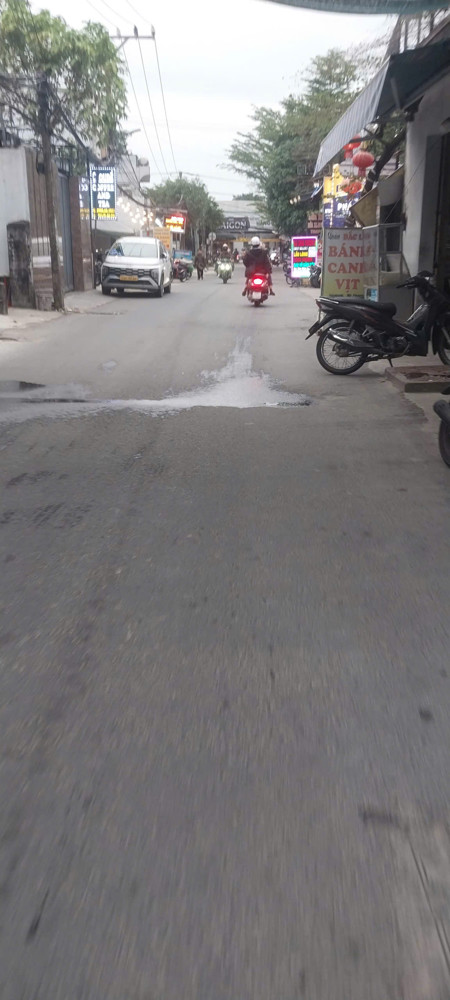 ►  Đường nhựa 6m gần Âu Cơ, Ninh Tốn, 64m2 (thực tế 74m2), lửng đúc, 3PN, sân rộng, kinh Doanh tốt