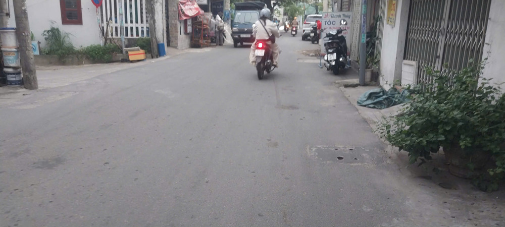 ►  Đường nhựa 6m gần Âu Cơ, Ninh Tốn, 64m2 (thực tế 74m2), lửng đúc, 3PN, sân rộng, kinh Doanh tốt