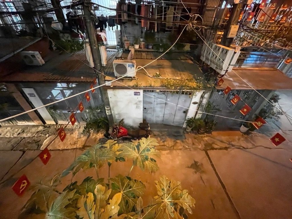 bán nhà tập thể tầng 2 cầu giấy DT 120m giá 5,350 tỷ 2 mặt ngõ,full nội thất