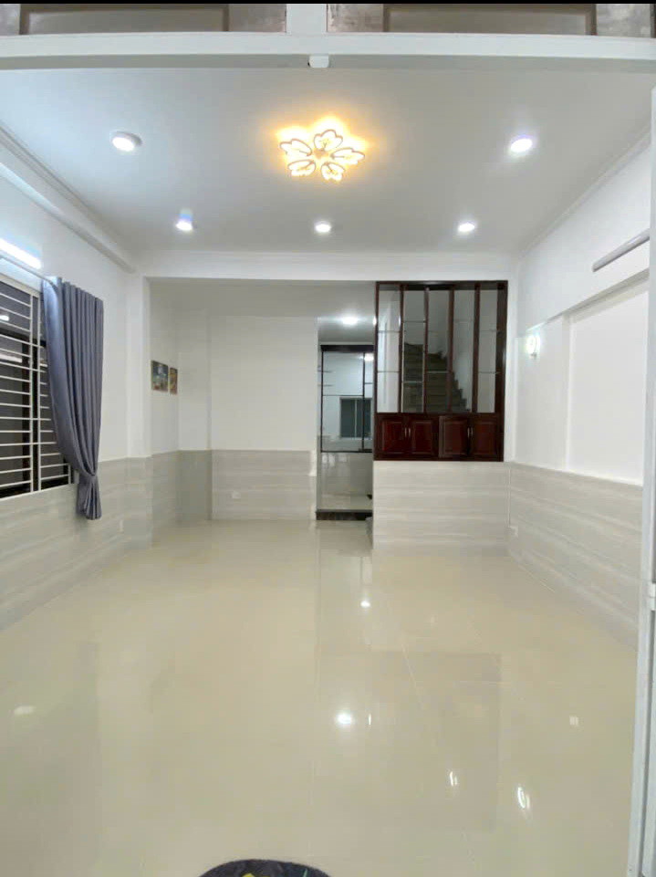 Giảm 900 triệu bán gấp căn nhà góc 2 mặt tiền đường Số 19 KDC Bình Hưng ngay bx Q8