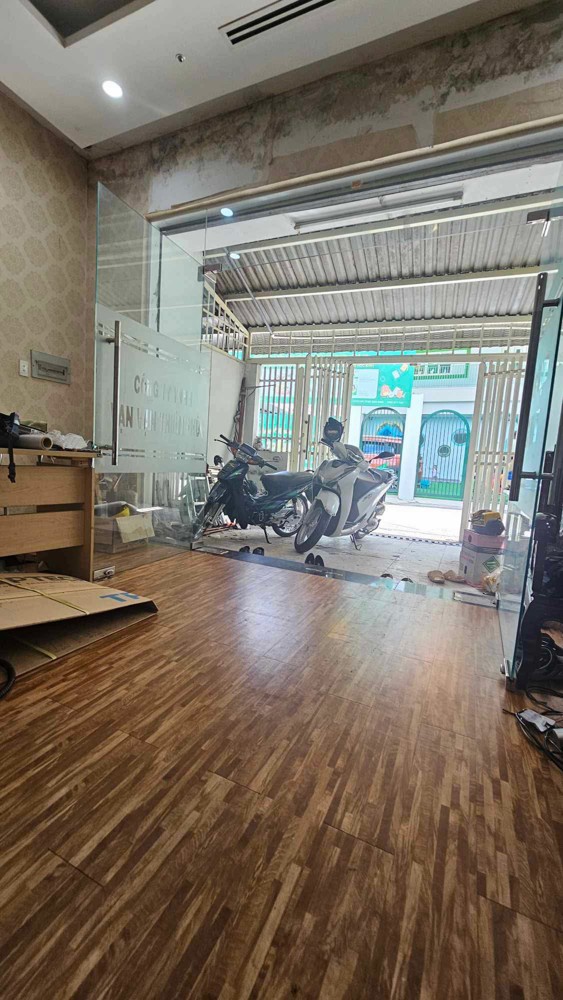 SIÊU PHẨM MẶT TIỀN NHỰA 7M GẦN 100M²  BƯỚC RA LÀ TỚI ĐƯỜNG LÊ THỊ HÀ TÂN XUÂN, HÓC MÔN