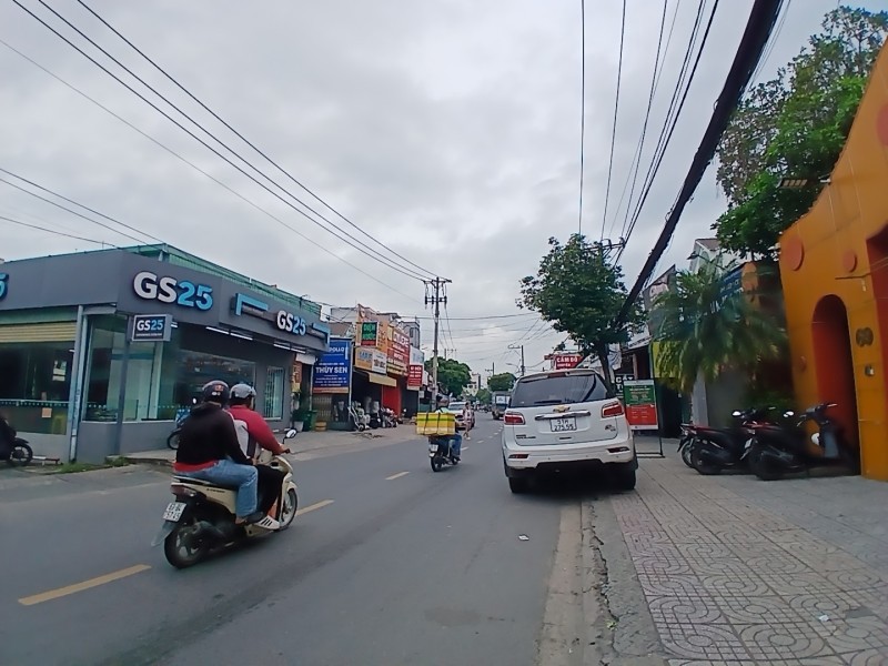 Bán nhà đường 359, Phước Long B, Q.9, TP HCM. DT 98m2, 2 tầng, 3PN. Sổ hồng riêng, giá 7,05 tỷ