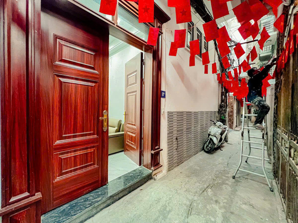 BÁN SIÊU PHẨM SIÊU ĐẸP ĐỐNG ĐA - 6 TẦNG PHUN - 8 PHÒNG - Ở CHO THUÊ QUÁ ĐỈNH - CÁCH Ô TÔ 20M  