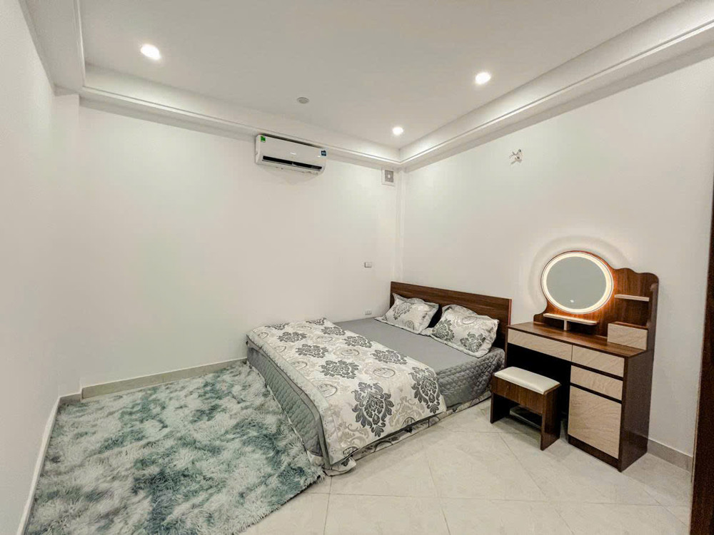 BÁN SIÊU PHẨM SIÊU ĐẸP ĐỐNG ĐA - 6 TẦNG PHUN - 8 PHÒNG - Ở CHO THUÊ QUÁ ĐỈNH - CÁCH Ô TÔ 20M  