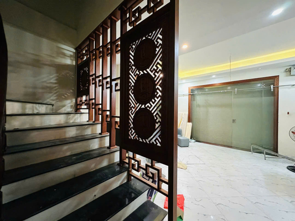 BA ĐÌNH - LÔ GÓC - THÔNG VÒNG QUANH - NHÀ ĐẸP - 3 THOÁNG - 2 MẶT TIỀN - VỊ TRÍ ĐẸP - Ở SƯỚNG 