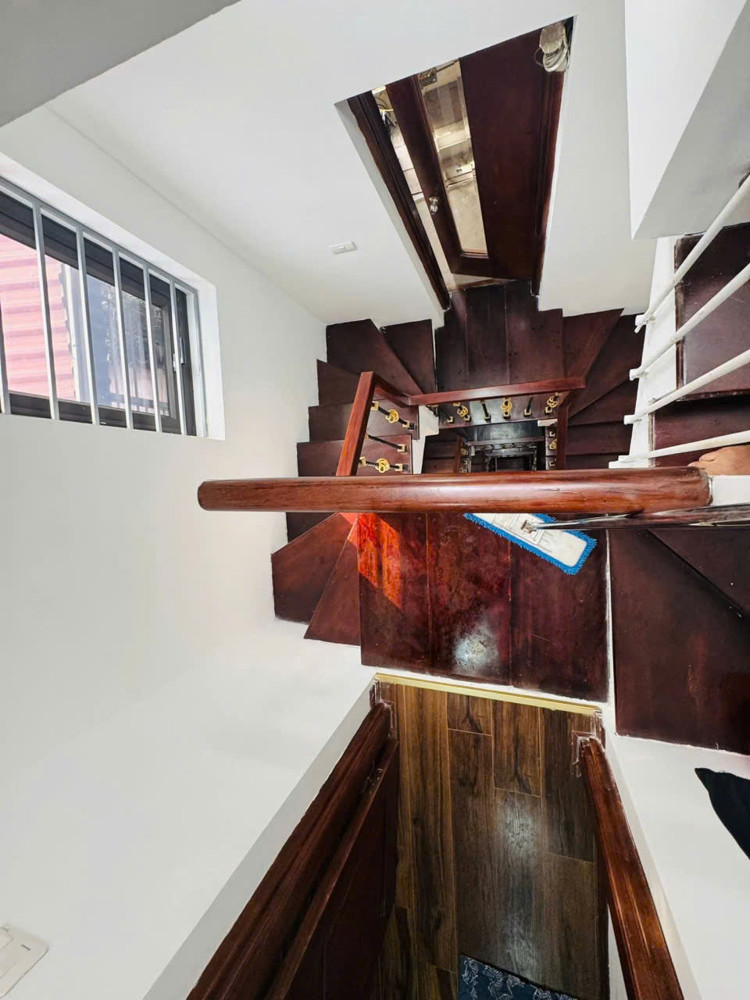 1 NHÀ RA PHỐ BẠCH MAI - GẦN CÔNG VIÊN TUỔI TRẺ - Bạch Mai 40m. 6 tầng, mặt tiền 3.6m nhỉnh  9 tỷ