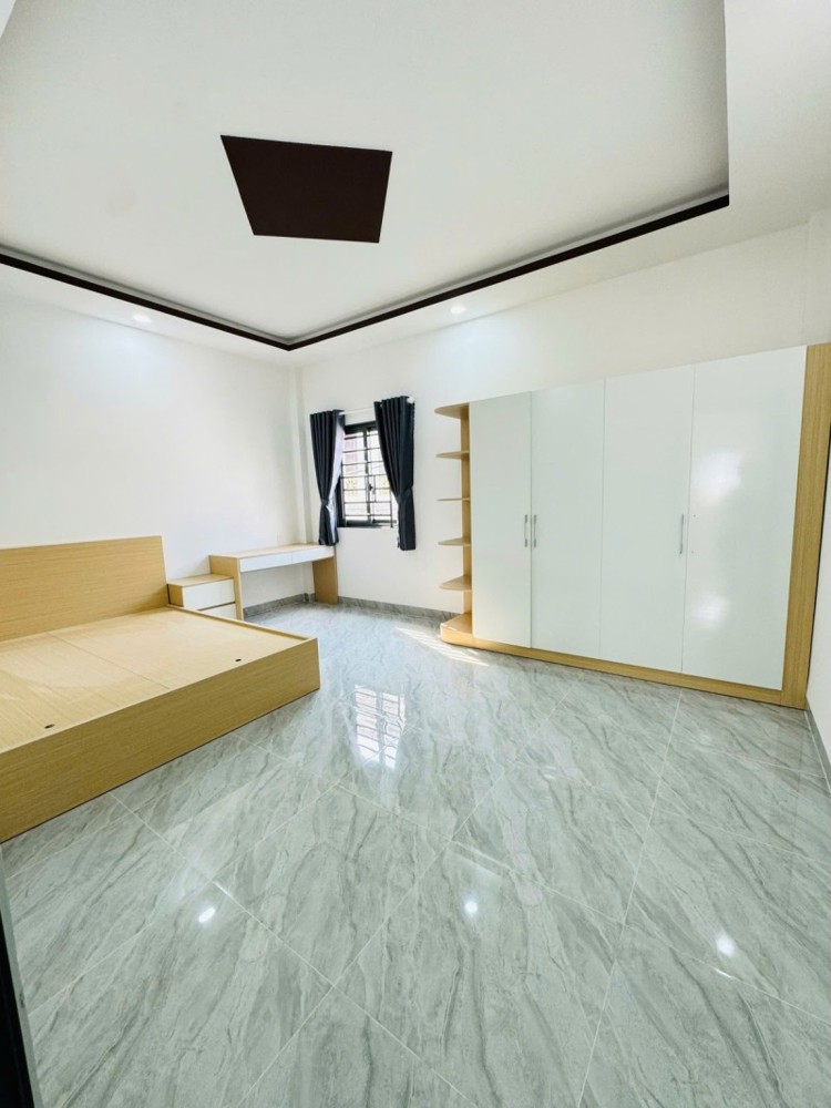 Bán nhà đường số 6,  Tăng Nhơn Phú B, Q9, TP HCM. DT 55m2, 2 tầng, 2PN, SH. Giá 5.59  tỷ. LH: