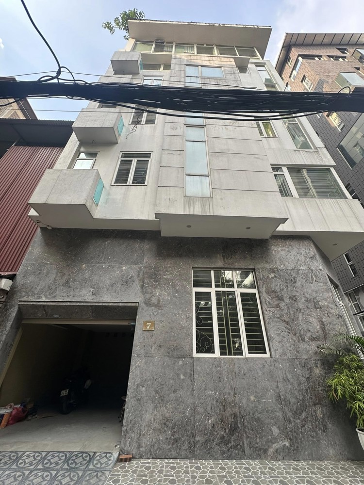 ĐỖ QUANG - NGUYỄN THỊ ĐỊNH - 7 TẦNG THANG MÁY, FULL NỘI THẤT, GẦN PHỐ, 7 CHỖ VÀO NHÀ