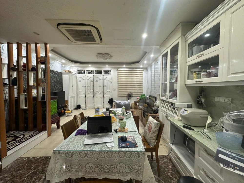 ĐỖ QUANG - NGUYỄN THỊ ĐỊNH - 7 TẦNG THANG MÁY, FULL NỘI THẤT, GẦN PHỐ, 7 CHỖ VÀO NHÀ