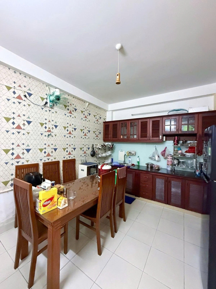 HẺM NHỰA XE HƠI THÔNG - KHU VIP BÀU CÁT - ĐỒNG ĐEN - 4 TẦNG BTCT - 78m2 (4.5m x 17.5m)