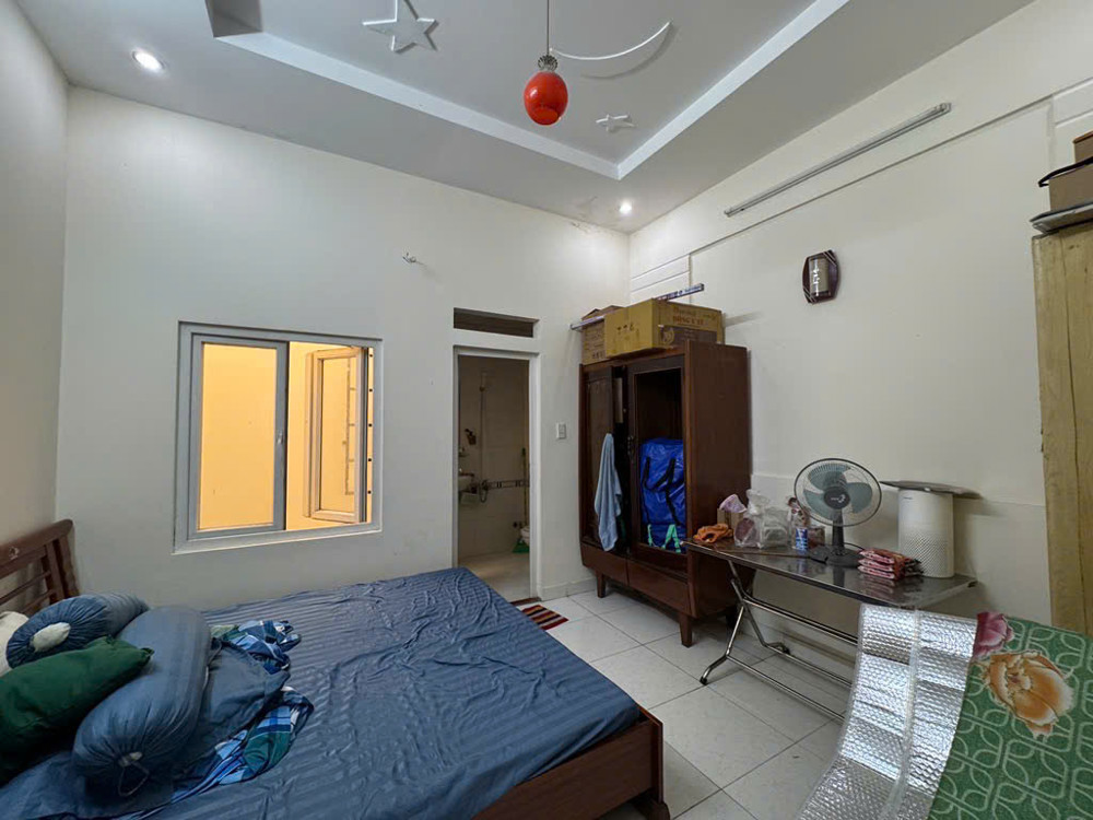 Nhà xinh hẻm Thạnh Lộc 22, Q.12: 71m2, 2 tầng, gần cầu vuoẹt Ngã tư Ga, sổ hồng trao tay - hiếm