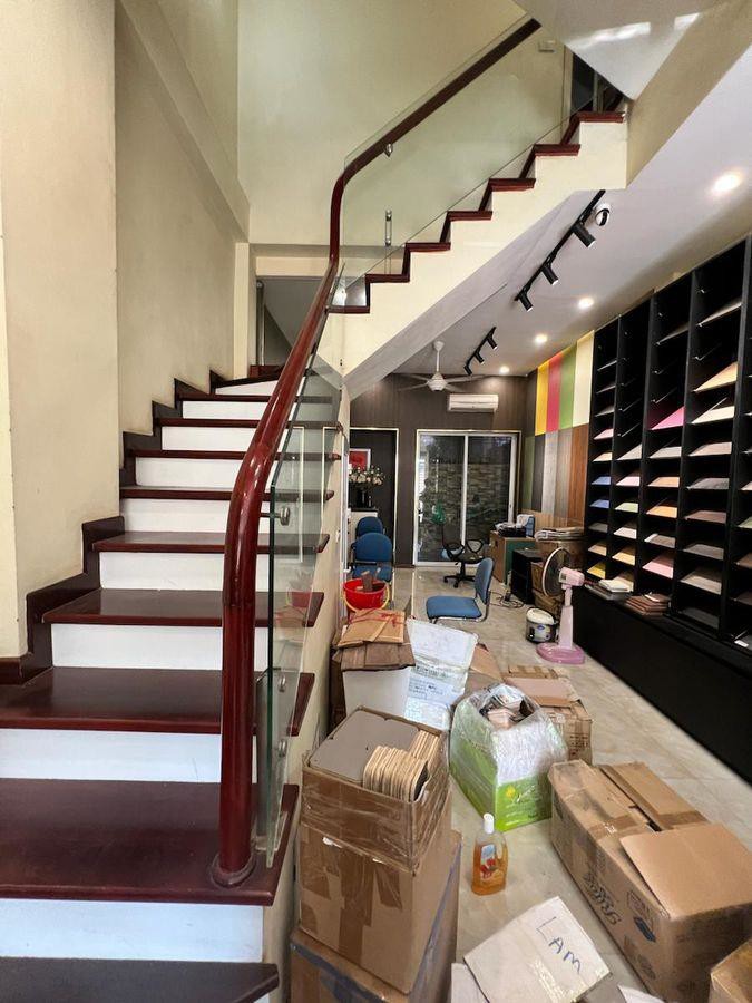 🌆 MẶT PHỐ ĐƯỜNG LÁNG – Ô TÔ TRÁNH/DỪNG ĐỖ
KINH DOANH ĐA NGÀNH – SỔ ĐỎ HOA HẬU – VIEW THOÁNG VĨNH