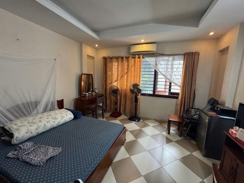 Bán Nhà Lạc Long Quân 60m, 5 tầng, oto đỗ cửa! 2 thoáng trước sau, 5 ngủ ở luôn!