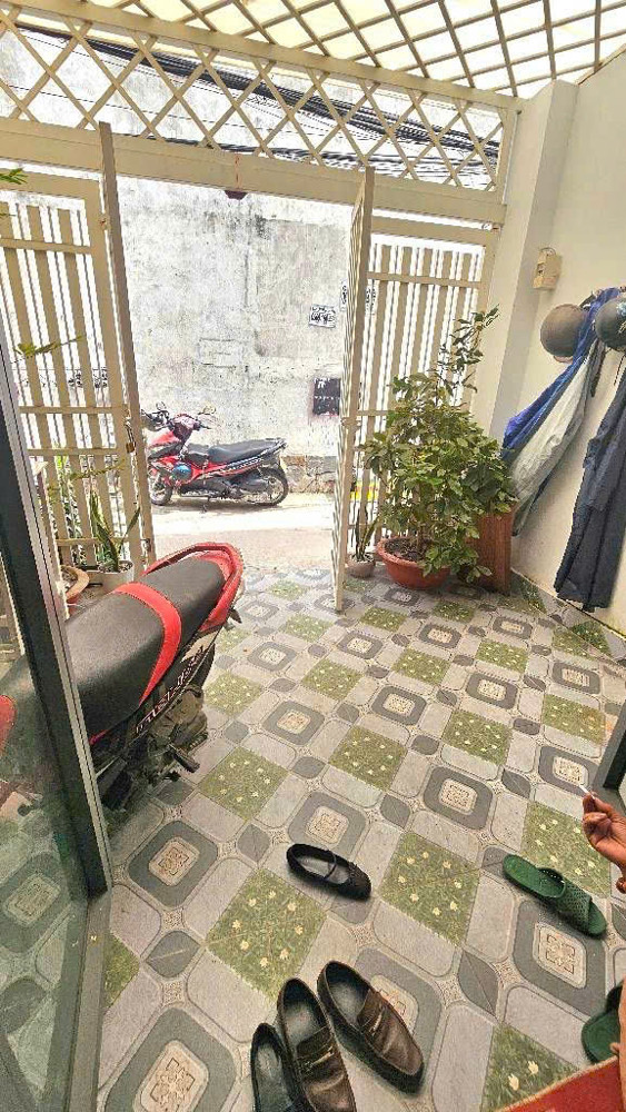 NHÀ 3 TẦNG - HẺM THÔNG TỨ TUNG - GIÁP QUẬN 7 - NHÀ MỚI Ở NGAY - Đ. HUỲNH TẤN PHÁT - NHÀ BÈ – GIÁ