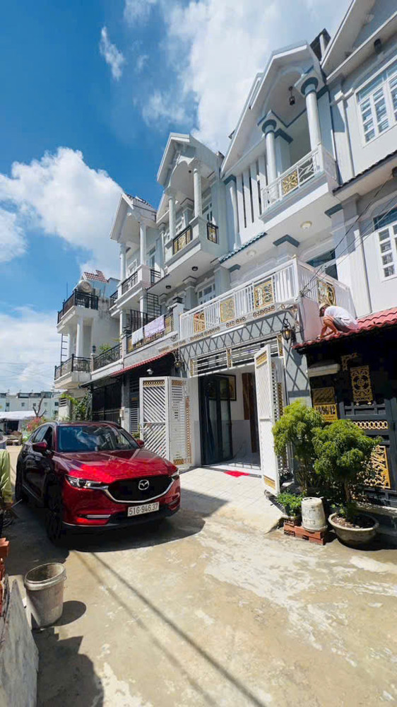 ⭐️ BÁN NHÀ PHỐ MỚI 3 TẦNG - ĐƯỜNG XE HƠI 7 M  - THÔNG THOÁNG HAI CHIỀU - TT NHÀ BÈ - LIỀN KỀ Q7 