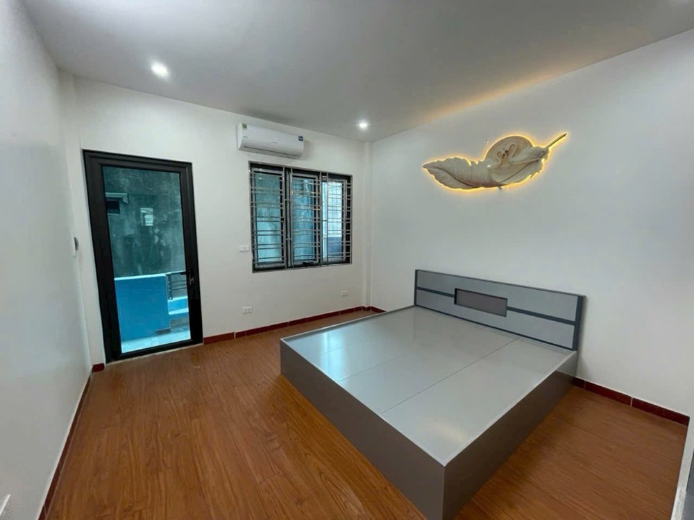 🏠 Bán Nhà Lê Thanh Nghị – 35m² – 5 Tầng – Kinh Doanh – Ô Tô Đỗ Cửa