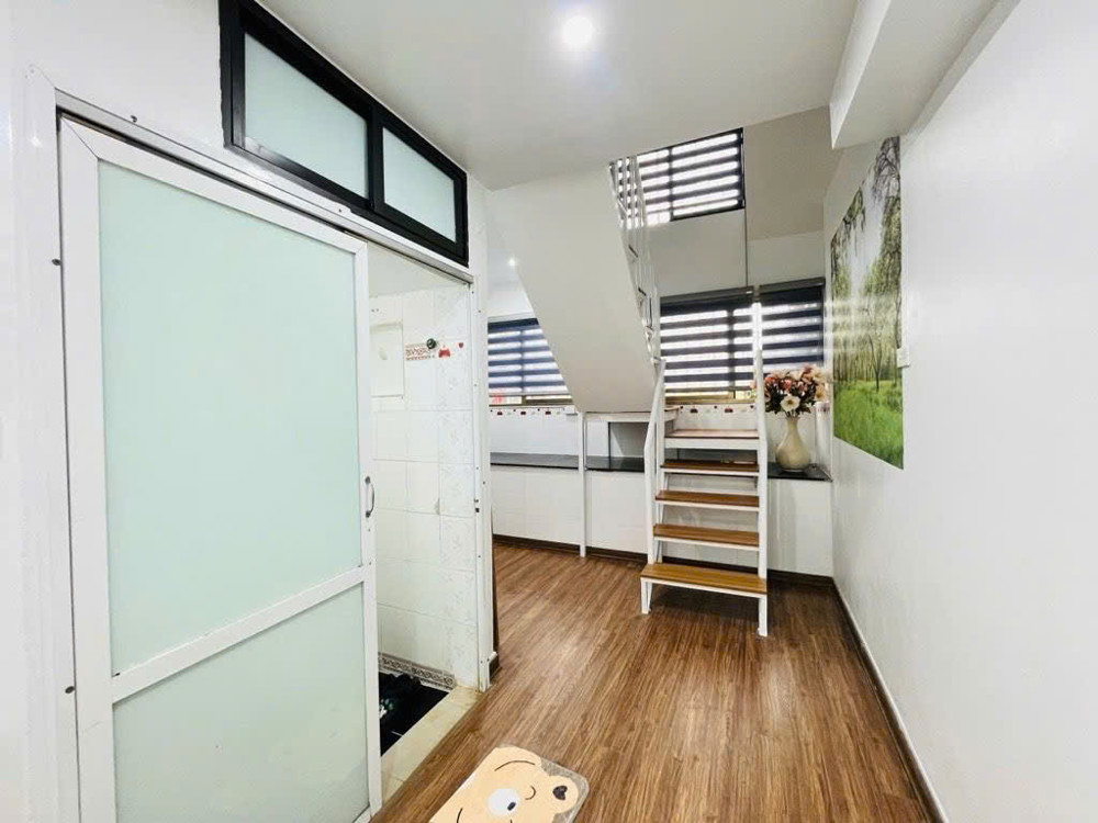 tập thể quân đội hoàng quốc việt 110m 4 ngủ,2 thoáng,ô tô đỗ cửa giá 5,45 tỷ