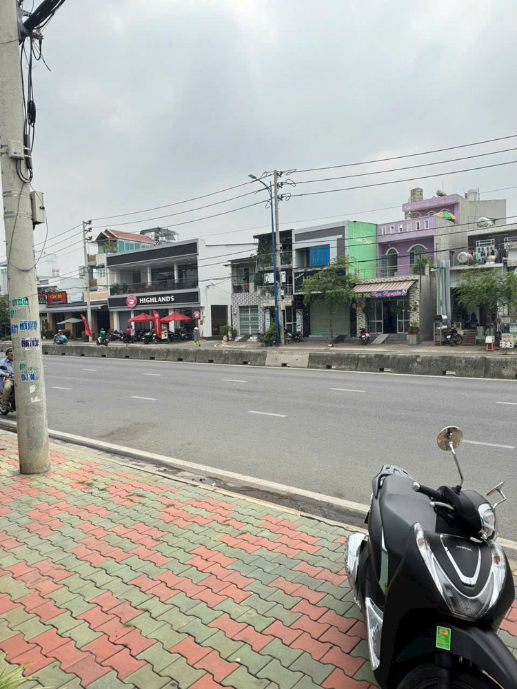 HÀNG HIẾM HÓC MÔN – NHÀ 3 TẤM LÔ GÓC 2 MẶT TIỀN ĐẶNG THÚC VỊNH, HM