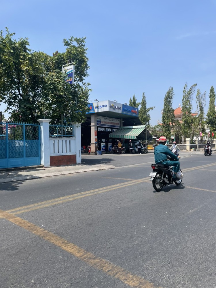 Bán mặt tiền 10x55m giá 29 tỷ Đường Lê Lợi