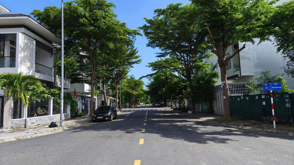 BÁN ĐẤT 2 MẶT TIỀN ĐƯỜNG KĐT MỚI PHƯỚC LONG - NAM NHA TRANG
- Diện tích 163m2 full ODT
- Ngang ôm