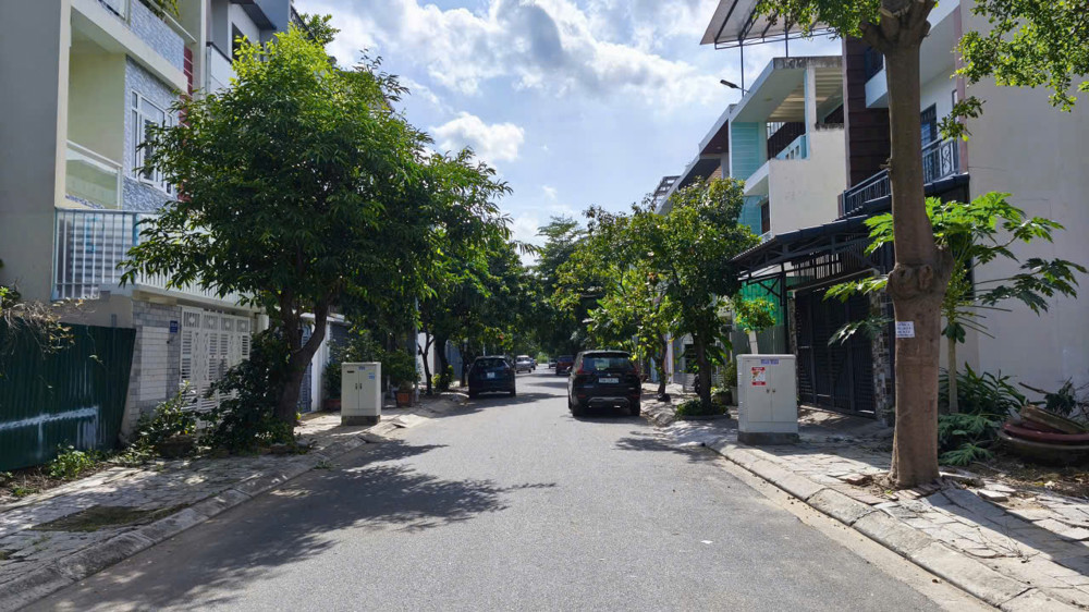 BÁN ĐẤT 2 MẶT TIỀN ĐƯỜNG KĐT MỚI PHƯỚC LONG - NAM NHA TRANG
- Diện tích 163m2 full ODT
- Ngang ôm