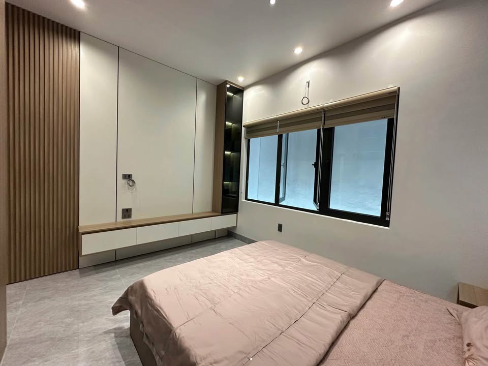 CCMN Triều Khúc, 55m, 10.2 Tỷ, 6 tầng thang máy, 11 phòng, lô góc ô tô,