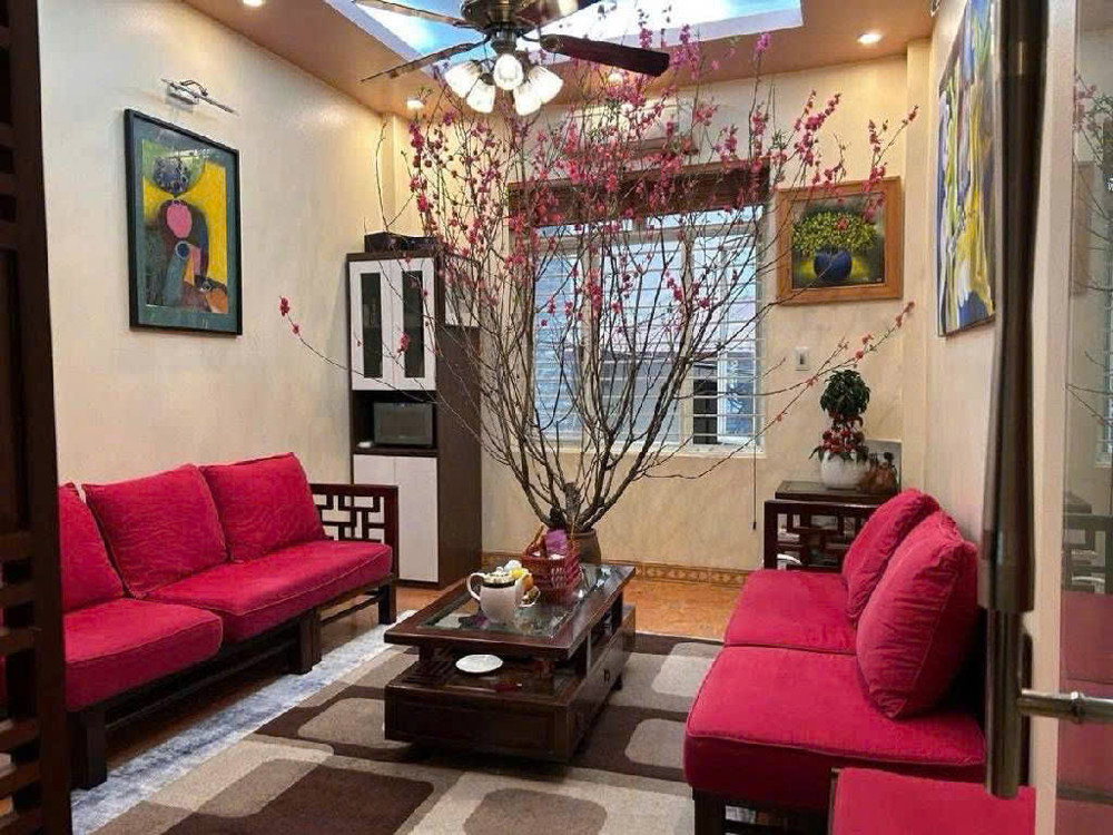 Bán Nhà Lạc Long Quân 40m, 4 tầng, oto đỗ cửa! Khu phân lô quân đội, dân xây chắc chắn!