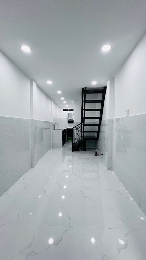 NHÀ MỚI NGAY TRUNG TÂM Q7 Q8 Q4 Q1, Hẻm 997 Trần Xuân Soạn 2,15 Tỷ, 2 Tầng