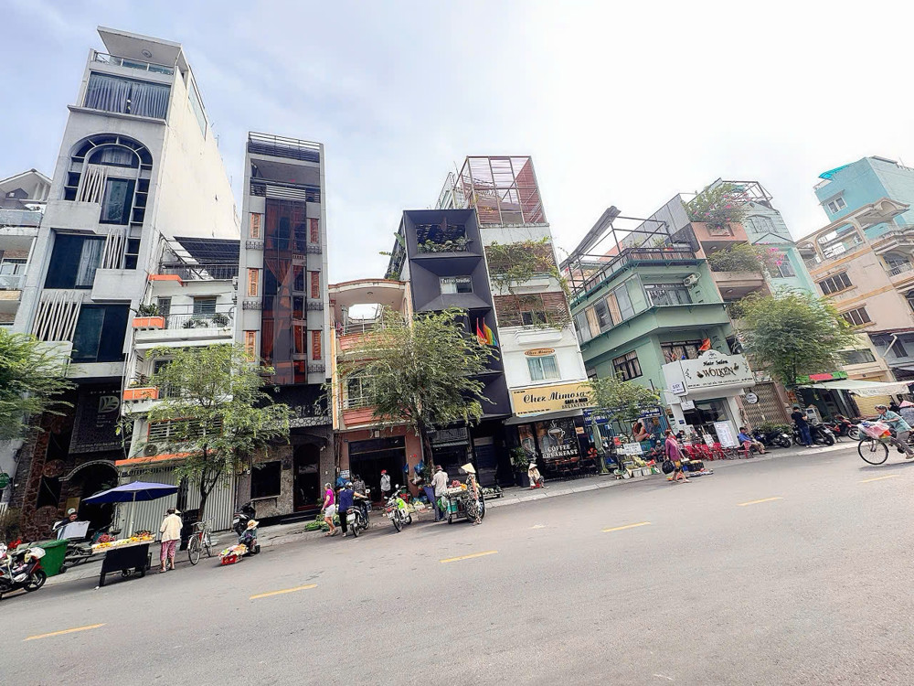 BÁN NHÀ 3 TẦNG MTKD Đ.ĐỀ THÁM, QUẬN 1 - NGANG 4M*17M VUÔNG CHUẨN ĐẸP - VỊ TRÍ VIP - NGAY PHỐ TÂY