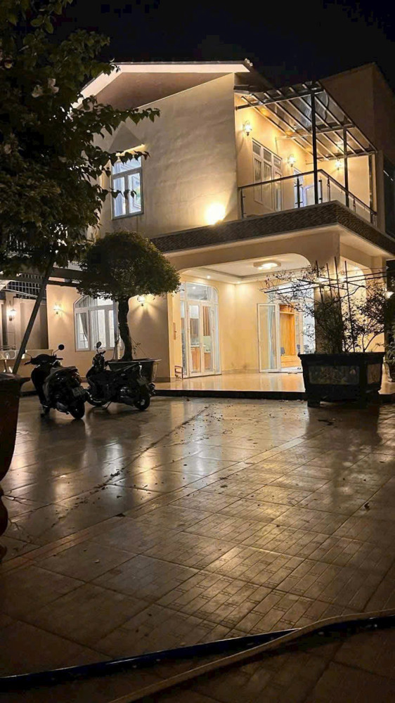 BIỆT THỰ SÂN VƯỜN 1000M² – MẶT TIỀN TRUNG CHÁNH, HÓC MÔN GIÁ CỰC SỐC