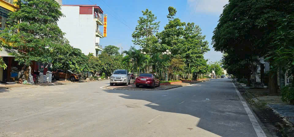 Bán lô giãn dân Lãm Làng - Phường Vân Dương, Bắc Ninh, Bắc Ninh. ngay cạnh công viên k lỗi