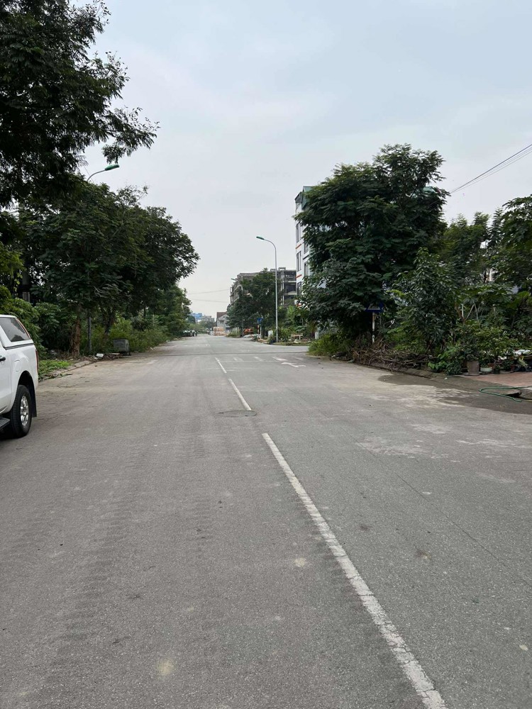 BÁN ĐẤT TÁI ĐỊNH CƯ TRÂU QUỲ – VỊ TRÍ ĐẸP, GIÁ TỐT – ĐƯỜNG 19M CÓ VỈA HÈ